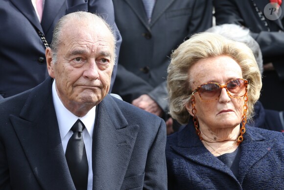 Jacques et Bernadette Chirac - Obsèques de Antoine Veil au cimetière du Montparnasse à Paris. Le 15 avril 2013.