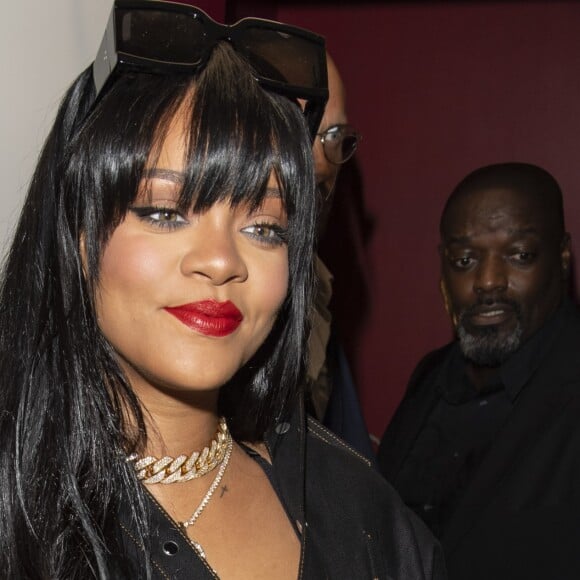 Rihanna arrive au Manko pour l'after-party de la marque Fenty lors de la fashion week à Paris le 26 septembre 2019.