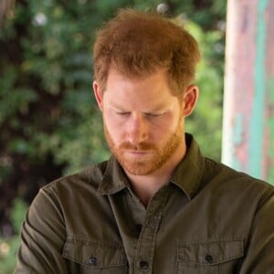 Le prince Harry, duc de Sussex, patrouille avec les membres de la "Defence Force" à Kasane au Botswana, le 26 septembre 2019.