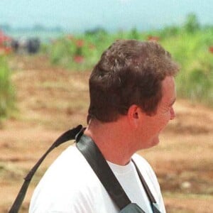 La princesse de Galles, Lady Di, visite un champ de mines anti-personnelles à Dirico en Angola, le 15 janvier 1997.