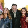   Rendez-vous avec Anthony Delon et ses filles Loup et Liv sur les Champs-Elysées à Paris, France, le 26 novembre 2017. © Philippe Doignon/Bestimage 