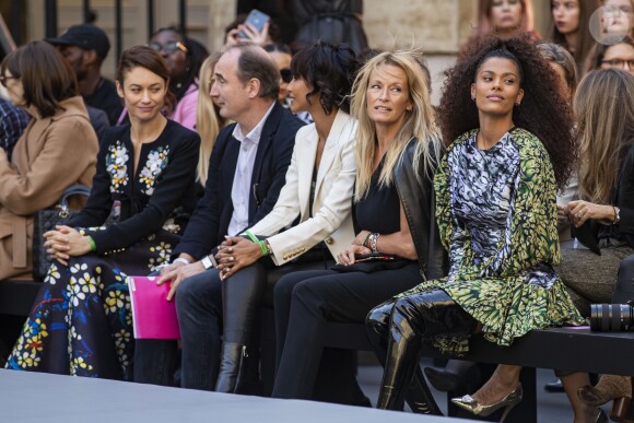 Olga Kurylenko, Sonia Rolland, Estelle Lefébure et Tina Kunakey assistentassiste au défilé L'Oréal Paris 2019 à la Monnaie de Paris le 28 septembre 2019, pendant la fashion week. © Olivier Borde / Bestimage