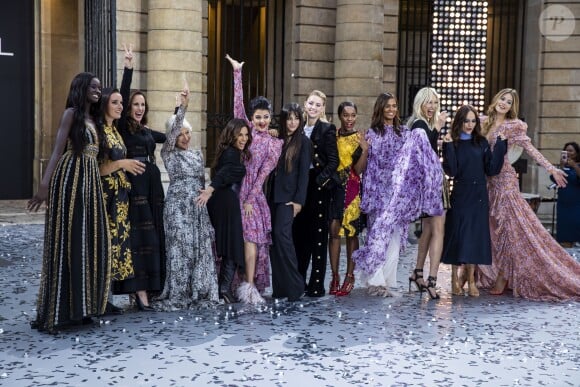 Marie Bochet, Andie MacDowell, Helen Mirren, Eva Longoria, Aishwarya Rai, Camila Cabello, Amber Heard, Aja Naomi King, Liya Kebede, Soo Joo Park, Luma Grothe et Doutzen Kroes lors du défilé L'Oréal Paris 2019 à la Monnaie de Paris le 28 Septembre 2019 pendant la fashion week. © Olivier Borde / Bestimage