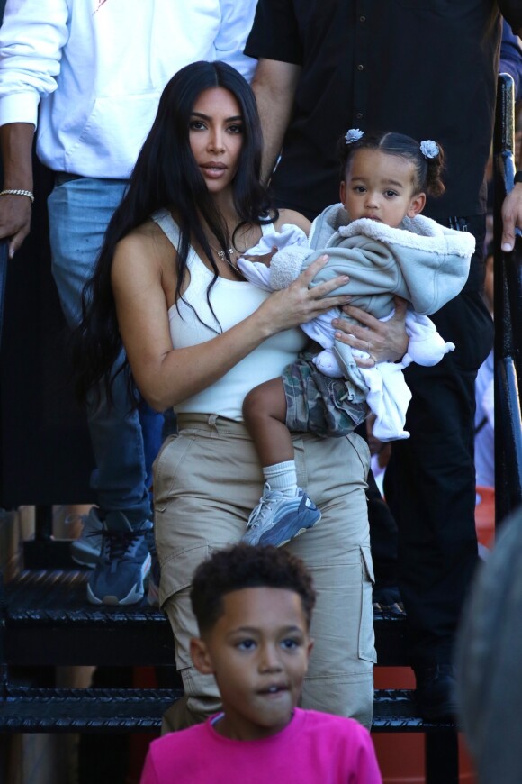 Kim Kardashian est allée assister avec ses enfants S. West, N. West et Chicago West à la messe dominicale de son mari Kanye West à New York, dimanche 29 septembre 2019