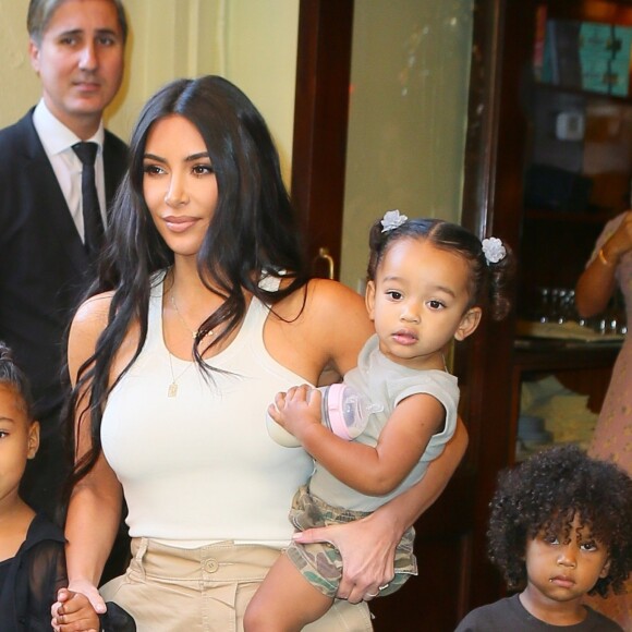 Kim Kardashian est allée assister avec ses enfants Saint West, North West et Chicago West à la messe dominicale de son mari K. West à New York, le 29 septembre 2019