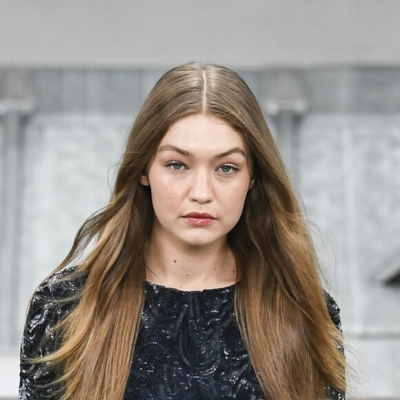 Gigi Hadid participe au défilé de mode Chanel, collection PAP printemps-été 2020 au Grand Palais à Paris. Le 1er octobre 2019.