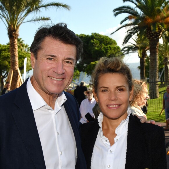 Christian Estrosi et sa femme Laura Tenoudji Estrosi avec le préfet des Alpes-Maritimes Bernard Gonzales, des élus municipaux et des passionnés de vélo, ont inauguré le dernier tronçon sécurisé de la Promenade des Anglais le 29 septembre 2019. © Bruno Bebert/Panoramic/Bestimage