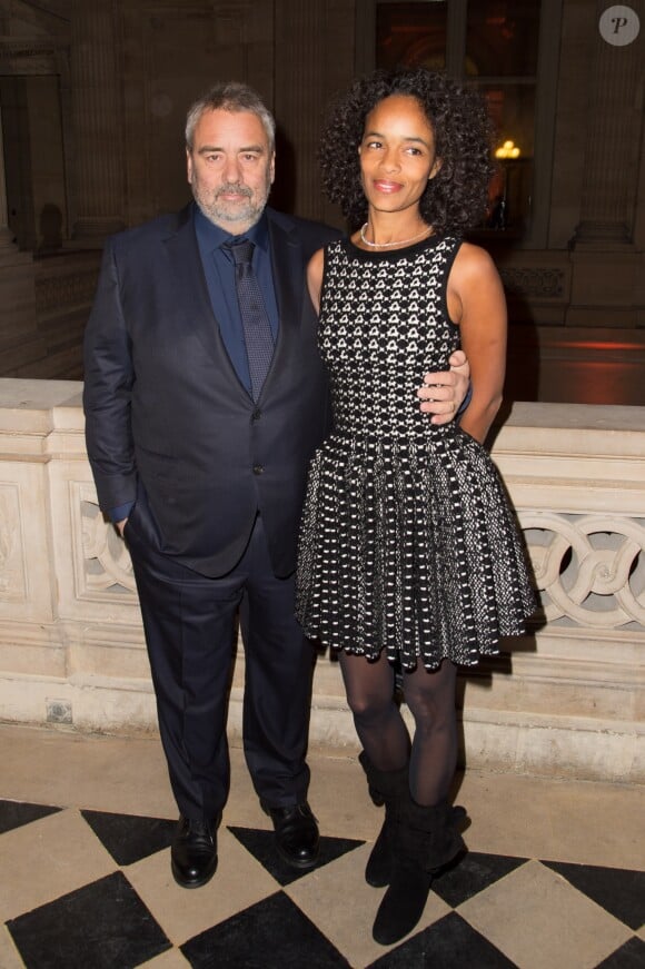 Luc Besson et sa femme Virginie Silla - Remise de la Médaille d'Or de l'Académie des Arts et Techniques du Cinéma à Luc Besson par Alain Terzian, à la Monnaie de Paris, le 19 janvier 2015.