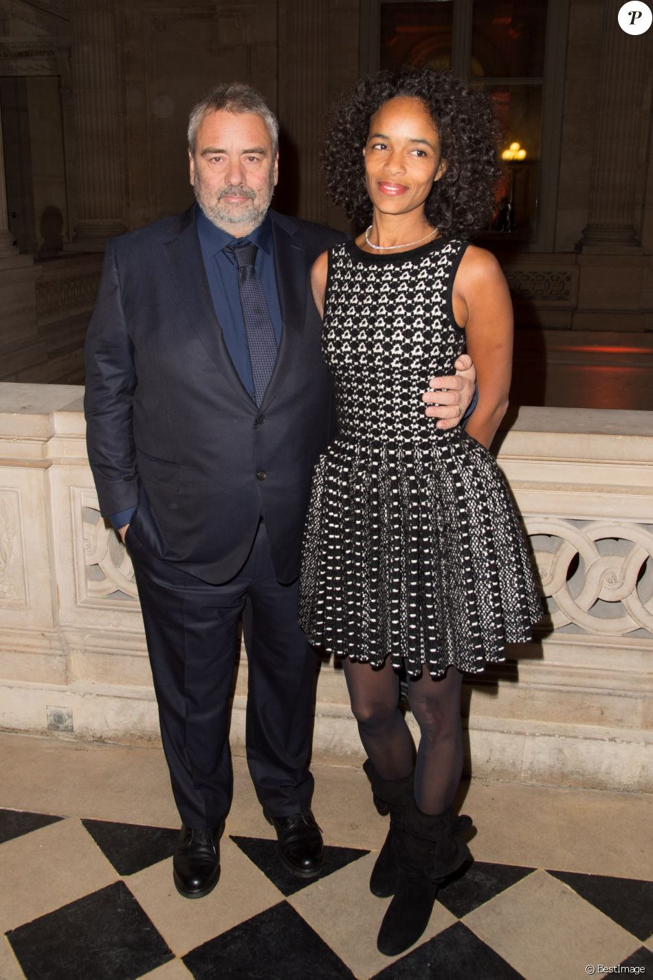 Luc Besson et sa femme Virginie Silla - Remise de la Médaille d&#039;Or de l&#039;Académie des Arts et Techniques du Cinéma à Luc Besson par Alain Terzian, à la Monnaie de Paris, le 19 janvier 2015.