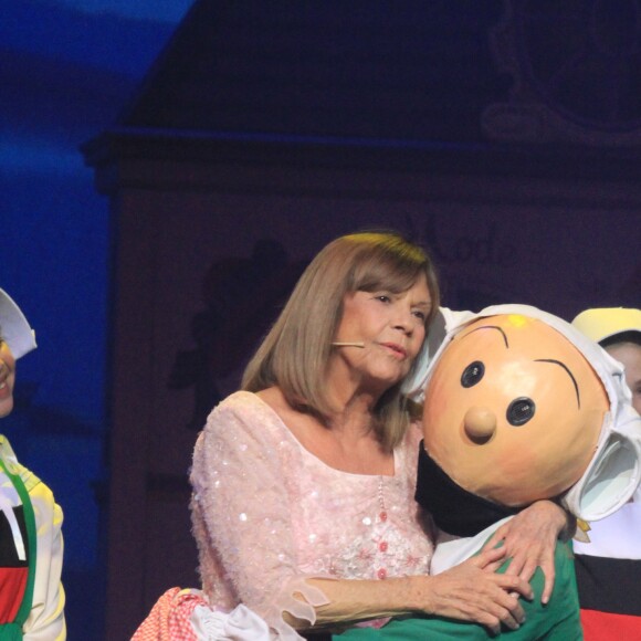 Exclusif - Chantal Goya sur la scène du Palais des Congrès dans son spectacle "Le soulier qui vole" à Paris le 5 octobre 2019. © Philippe Baldini/Bestimage