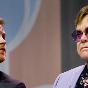 Elton John et le prince Harry participent à la conférence internationale "AIDS" à Amsterdam aux Pays-Bas le 24 juillet 2018.