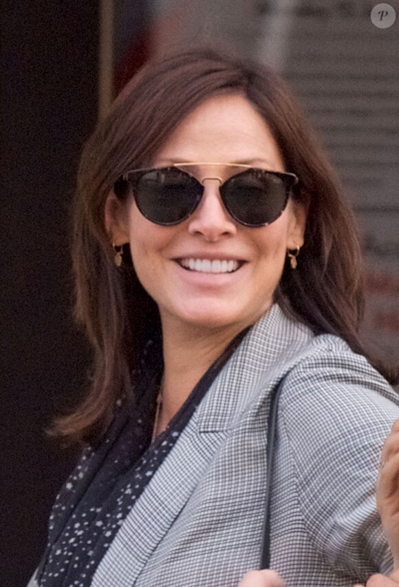 Exclusif - Natalie Imbruglia se balade à Londres avec une amie le 10 juillet 2019.