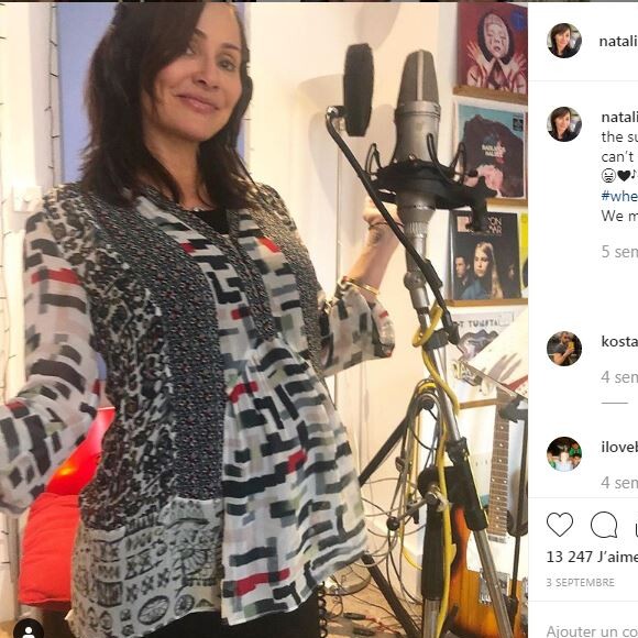 Natalie Imbruglia enceinte et en studio. Photo publiée sur Instagram le 3 septembre 2019.