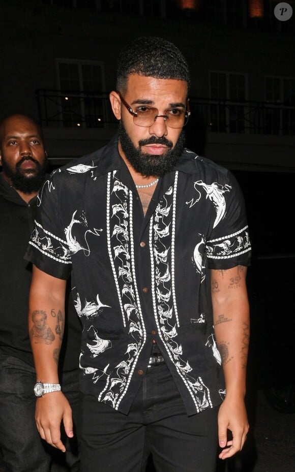 Drake à la sortie du restaurant "Nobu" à Los Angeles, le 5 septembre 2019.