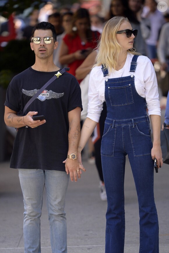 Joe Jonas et sa femme Sophie Turner sont allés faire du shopping en amoureux à New York, le 26 août 2019