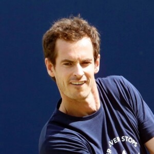 Andy Murray lors de son entrainement pour le Tournoi de tennis du Queen's à Londres.