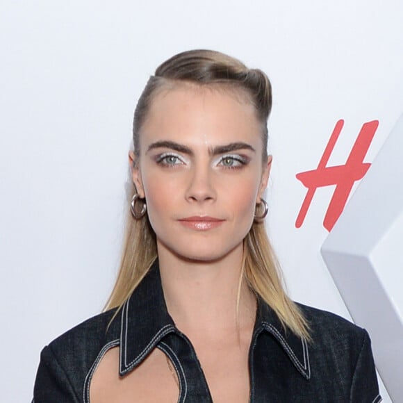 Cara Delevingne assiste à la soirée des "GirlHero Awards" à Los Angeles, le 13 octobre 2019.