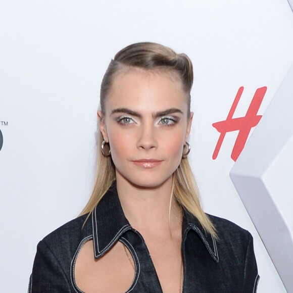 Cara Delevingne assiste à la soirée des "GirlHero Awards" à Los Angeles, le 13 octobre 2019.