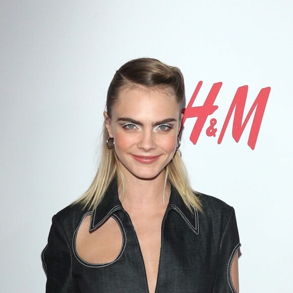 Cara Delevingne assiste à la soirée des "GirlHero Awards" à Los Angeles, le 13 octobre 2019.