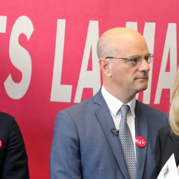 Nicolas Mathieu (Goncourt 2018), auteur de la dictée d'ELA, Jean-Michel Blanquer, ministre de l'éducation nationale, Brigitte Macron - Dictée d'ELA lors de sa 16e édition au Collège Suzanne Lacore, à Paris, le 14 octobre 2019. Cette dictée est le lancement officiel de la campagne "Mets Tes Baskets et bats la maladie" à l'école. ©Dominique Jacovides/Bestimage