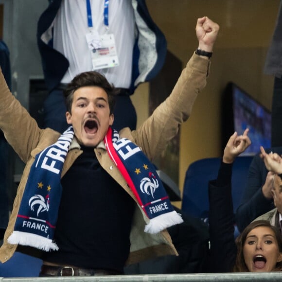 Camille Cerf (Miss France 2015) et son compagnon Cyrille - Tribunes lors du match de qualification pour l'Euro2020 "France - Turquie (1-1)" au Stade de France. Saint-Denis, le 14 octobre 2019. ©Cyril Moreau/Bestimage