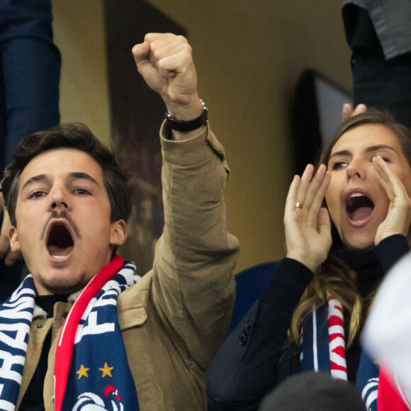 Camille Cerf (Miss France 2015) et son compagnon Cyrille - Tribunes lors du match de qualification pour l'Euro2020 "France - Turquie (1-1)" au Stade de France. Saint-Denis, le 14 octobre 2019. ©Cyril Moreau/Bestimage