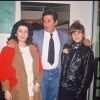 ARCHIVES - Gilbert Bécaud et ses filles Jennifer et Anne à la fête des 25 ans de arrière d'Alice Dona, le 17 février 1988.