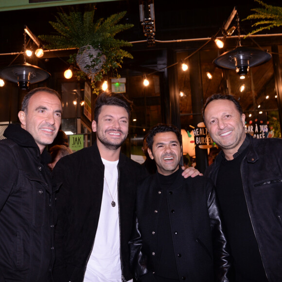 Nikos Aliagas, Kev Adams, Jamel Debbouze, Arthur - Inauguration du nouveau restaurant de fast food healthy de Kev Adams, le "Jak Healthy" au 24 rue de Rivoli dans le 4e arrondissement à Paris, le 15 octobre 2019. © Rachid Bellak/Bestimage