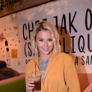 Kelly Vedovelli - Inauguration du nouveau restaurant de fast food healthy de Kev Adams, le "Jak Healthy" au 24 rue de Rivoli dans le 4e arrondissement à Paris, le 15 octobre 2019. © Rachid Bellak/Bestimage