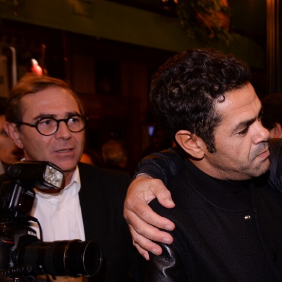 Michel Boujenah, Jamel Debbouze - Inauguration du nouveau restaurant de fast food healthy de Kev Adams, le "Jak Healthy" au 24 rue de Rivoli dans le 4e arrondissement à Paris, le 15 octobre 2019. © Rachid Bellak/Bestimage