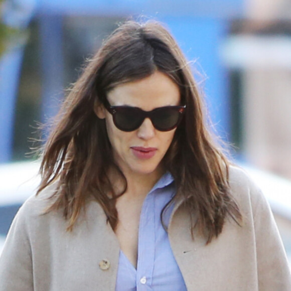 Jennifer Garner se promène avec des amis à Los Angeles, le 13 octobre 2019.