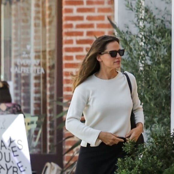 Exclusif - Jennifer Garner se rend à un rendez-vous d'affaires dans le quartier de Brentwood à Los Angeles, le 2 octobre 2019