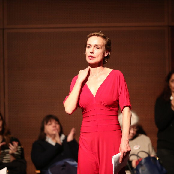 Sandrine Bonnaire - Hommage à Agnès Varda à la Cinémathèque française avant ses obsèques au cimetière du Montparnasse à Paris le 2 avril 2019. © Cyril Moreau - Dominique Jacovides/Bestimage