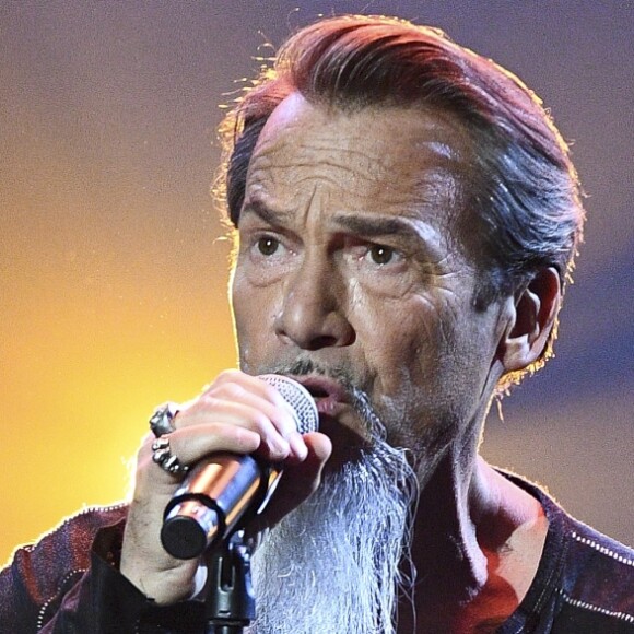 Semi-Exclusif - Florent Pagny - Concert caritatif "Leurs Voix pour l'Espoir" au profit de la recherche contre le cancer du pancréas, créé et présenté par L. Cholewa à l'Olympia à Paris, le 7 octobre 2019. Porté par le succès de ses précédentes éditions et une mobilisation toujours plus forte, le concert "Leurs Voix pour l'Espoir" revient pour la 8ème année, s'imposant comme LE rendez-vous caritatif de la rentrée. Cette année encore, de nombreux artistes donnent de la voix sur la scène de l'Olympia pour récolter des fonds en faveur de la Fondation A.R.C.A.D (Aide et recherche en Cancérologie Digestive) et aider la recherche contre le cancer du pancréas. © Marc Ausset-Lacroix - Pierre Perusseau / Bestimage