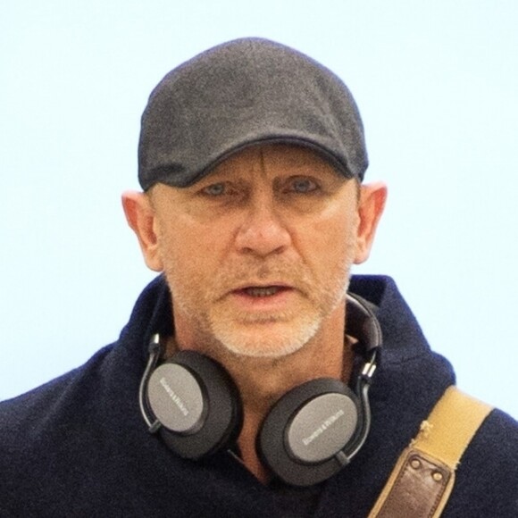 Exclusif - Daniel Craig arrive à l'aéroport de JFK à New York, le 29 mars 2019.