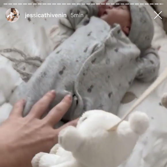 Jessica Thivenin et Thibault Garcia font visiter la chambre de leur fils Maylone, le 23 octobre 2019.