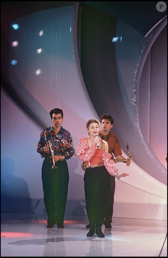 Archives - Le groupe Niagara sur le plateau de l'émission "Champs-Elysées". Le 22 septembre 1986.