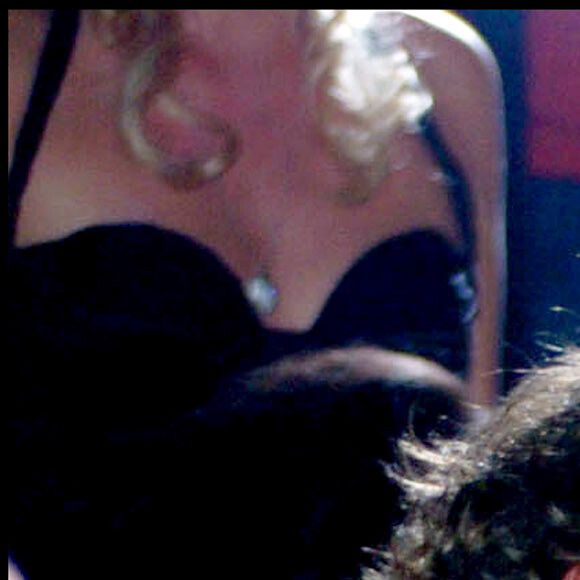 Paris Hiton et Stavros Niarchos pour ses 21 ans au club Tao à Las Vegas le 24 avril 2006
