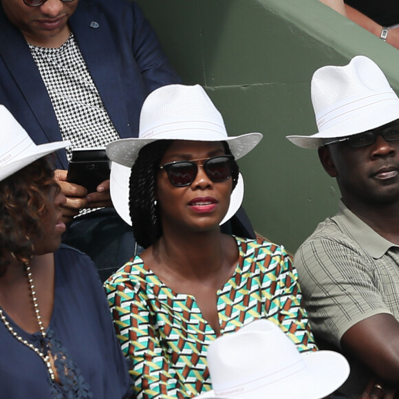 Lilian Thuram et sa compagne Kareen Guiock - Jour 1 - People dans les tribunes des Internationaux de Tennis de Roland-Garros à Paris, le 27 mai 2018. © Jacovides/Moreau/Bestimage