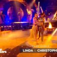 Linda Hardy et Christophe Licata lors du prime de "Danse avec le stars 2019" du 2 novembre, sur TF1