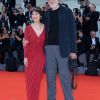 James Cromwell et sa femme Anna Stuart lors de la première de The Young Pope lors du 73e Festival du Film de Venise, la Mostra, le 2 septembre 2016.
