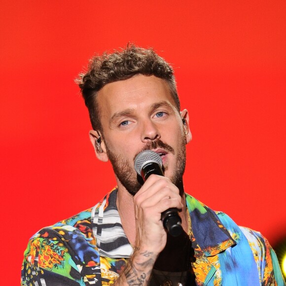 Exclusif - Matt Pokora (M.Pokora) - Enregistrement de l'émission TV "La Chanson Secrète 3", qui sera diffusée le vendredi 1er novembre à 21h00 sur TF1. Après le succès de la première édition, "La Chanson Secrète", présentée par N.Aliagas et produite par DMLS TV, revient sur TF1. 10 artistes ne savent rien de ce qui va se passer pour eux ! Ils ont accepté de jouer le jeu, de se laisser totalement surprendre, émouvoir, parfois même déstabiliser car ils vont découvrir en même temps que les téléspectateurs une surprise : une chanson qui leur rappelle un souvenir important de leur vie revisitée et réinterprétée par un artiste. Les téléspectateurs seront aux premières loges pour vivre ces moments d'intimité musicale rare. Et, en bonus, de nombreux invités inattendus et des proches de l'artiste assis dans le fauteuil viendront l'émouvoir. Le 25 juin 2019 © Gaffiot-Perusseau / Bestimage