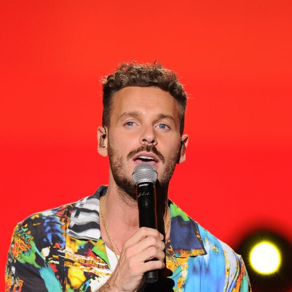 Exclusif - Matt Pokora (M.Pokora) - Enregistrement de l'émission TV "La Chanson Secrète 3", qui sera diffusée le vendredi 1er novembre à 21h00 sur TF1. Après le succès de la première édition, "La Chanson Secrète", présentée par N.Aliagas et produite par DMLS TV, revient sur TF1. 10 artistes ne savent rien de ce qui va se passer pour eux ! Ils ont accepté de jouer le jeu, de se laisser totalement surprendre, émouvoir, parfois même déstabiliser car ils vont découvrir en même temps que les téléspectateurs une surprise : une chanson qui leur rappelle un souvenir important de leur vie revisitée et réinterprétée par un artiste. Les téléspectateurs seront aux premières loges pour vivre ces moments d'intimité musicale rare. Et, en bonus, de nombreux invités inattendus et des proches de l'artiste assis dans le fauteuil viendront l'émouvoir. Le 25 juin 2019 © Gaffiot-Perusseau / Bestimage