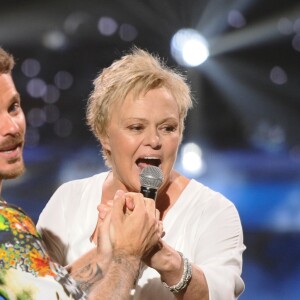 Exclusif - Matt Pokora (M.Pokora) et Muriel Robin - Enregistrement de l'émission TV "La Chanson Secrète 3", qui sera diffusée le vendredi 1er novembre à 21h00 sur TF1. Après le succès de la première édition, "La Chanson Secrète", présentée par N.Aliagas et produite par DMLS TV, revient sur TF1. 10 artistes ne savent rien de ce qui va se passer pour eux ! Ils ont accepté de jouer le jeu, de se laisser totalement surprendre, émouvoir, parfois même déstabiliser car ils vont découvrir en même temps que les téléspectateurs une surprise : une chanson qui leur rappelle un souvenir important de leur vie revisitée et réinterprétée par un artiste. Les téléspectateurs seront aux premières loges pour vivre ces moments d'intimité musicale rare. Et, en bonus, de nombreux invités inattendus et des proches de l'artiste assis dans le fauteuil viendront l'émouvoir. Le 25 juin 2019 © Gaffiot-Perusseau / Bestimage