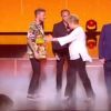 M. Pokora surpris par Muriel Robin :