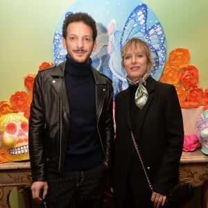 Vincent Dedienne et Karin Viard à la soirée "Dia De Muertos" organisée par la marque Téquila Patron dans le but de faire découvrir le rituel de Dia de Muertos (le jour de smorts), célébration mexicaine inscrite au patrimoine culturel immatériel de l'humanité de l'UNESCO. Pour l'occasion, la marque Tequila Patron a reçu ses convives au Club de la Nature et de la Chasse, transformé pour l'occasion en véritable hacienda mexicaine, un univers folklorique et coloré. Paris. le 1er novembre 2019. © Ramsamy Veeren/Bestimage