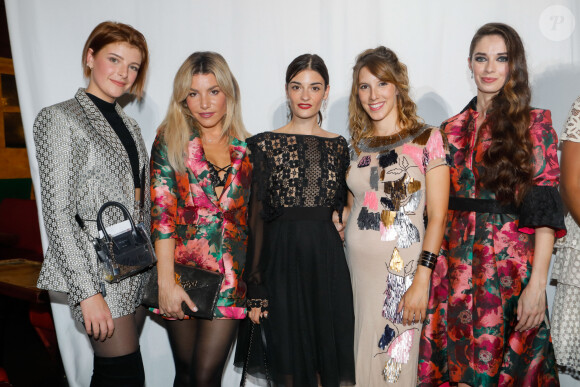 Enola Righi, Lola Marois-Bigard, Eléonore Sarrazin, Léa François (Plus belle la vie) enceinte et Sarah Barzyk au défilé Christophe Guillarmé Collection Prêt-à-Porter Printemps/Eté 2020 lors de la Fashion Week de Paris, France, le 25 septembre 2019. © Veeren-Clovis/Bestimage