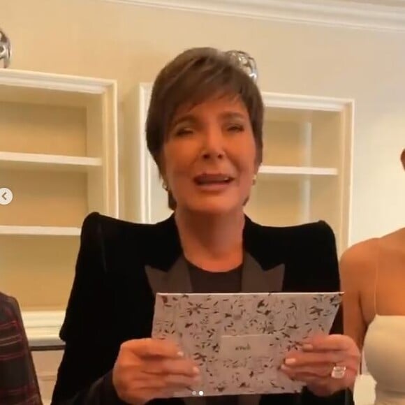 Kris Jenner, en larmes à la découverte de son cadeau d'anniversaire : une journée dans l'ancienne maison de sa famille. Novembre 2019.