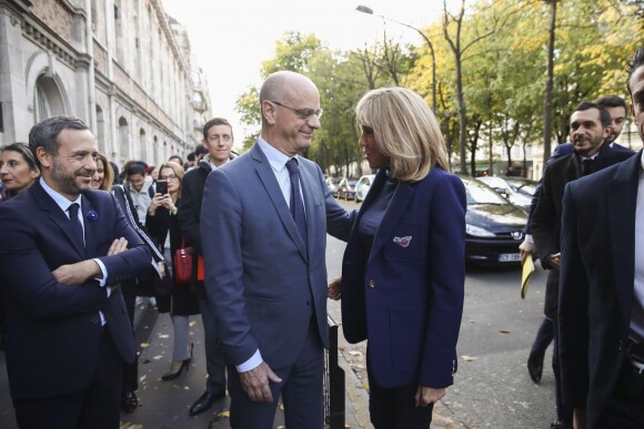 Adrien Taquet secrétaire d'État auprès de la ministre des Solidarités et de la santé, Brigitte Macron, Jean-Michel Blanquer, ministre de l'Éducation nationale et de la Jeunesse - Brigitte Macron se rend au collège Chaptal pour la 5ème Journée nationale de lutte contre le harcèlement à l'école à Paris VIII, le 7 novembre 2019. En présence de d'A.Taquet secrétaire d'État auprès de la ministre des Solidarités et de la santé, J.M.Blanquer, ministre de l'Éducation nationale et de la Jeunesse et J.d'Hauteserre, maire du 8ème Arrondissement de Paris. © Gwendoline Le Goff/Panoramic/ Bestimage