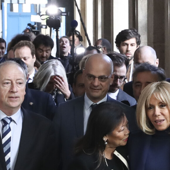 Jeanne d'Hauteserre, Brigitte Macron et Jean Michel Blanquer - Ministre de l Education nationale - Brigitte Macron se rend au collège Chaptal pour la 5ème Journée nationale de lutte contre le harcèlement à l'école à Paris VIII, le 7 novembre 2019. En présence de d'A.Taquet secrétaire d'État auprès de la ministre des Solidarités et de la santé, J.M.Blanquer, ministre de l'Éducation nationale et de la Jeunesse et J.d'Hauteserre, maire du 8ème Arrondissement de Paris. © Gwendoline Le Goff/Panoramic/ Bestimage